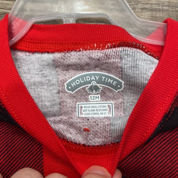 NWT • Holiday time • Buffalo plaid Jammie set - Picture 2 of 3